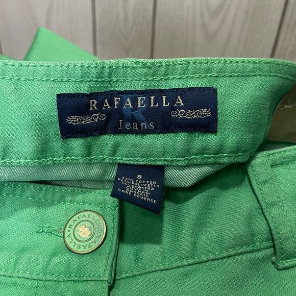 Rafaella Vibrant Green Capris - Picture 8 of 10